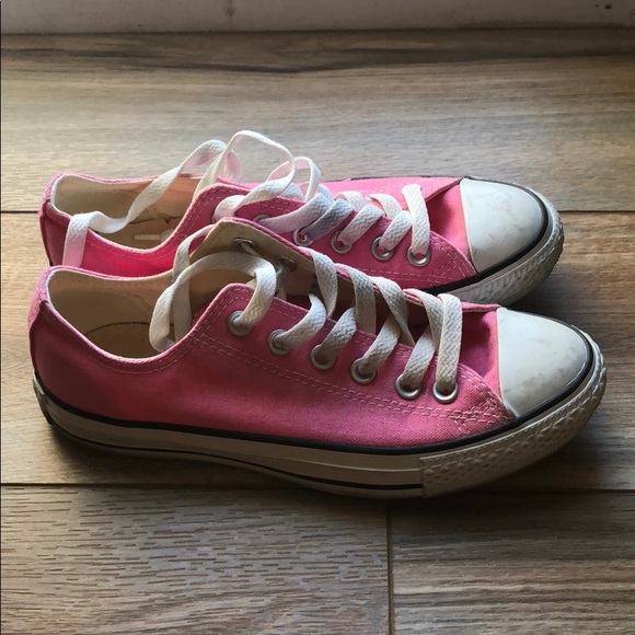 Pink converse - Picture 2 of 3